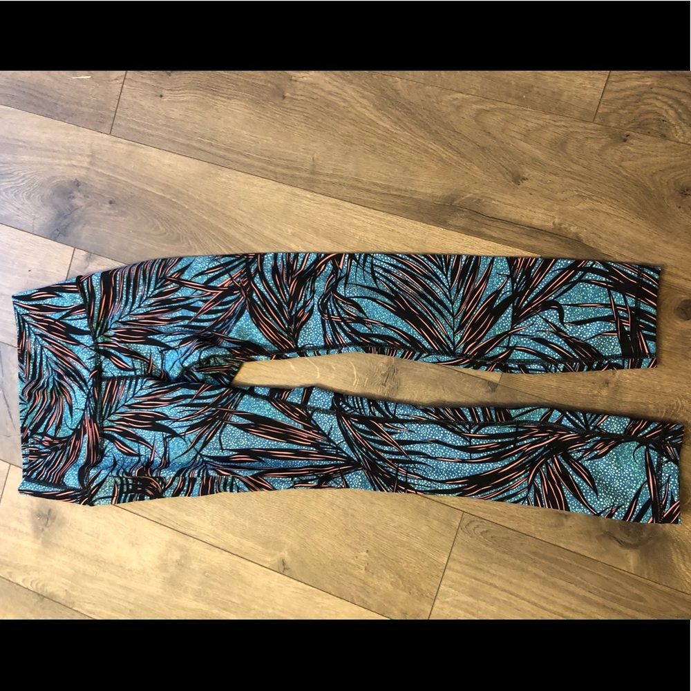 Lululemon Palm Lace WUP